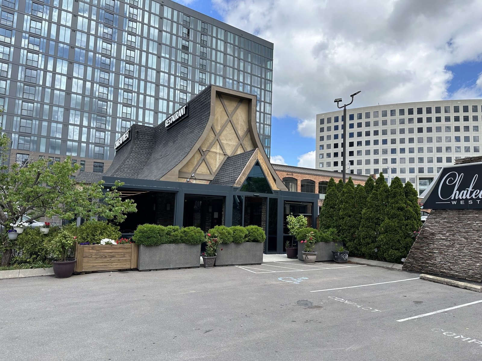 Chateau West